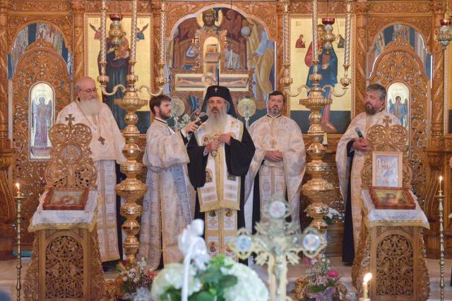 Seminarul Teologic de la Mănăstirea Neamţ a început anul şcolar cu un nou director
