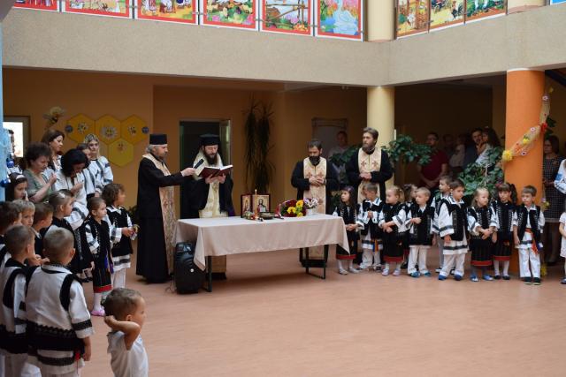 Deschidere de an școlar la Grădinița cu Program Prelungit „Sfântul Ioan cel Nou de la Suceava”