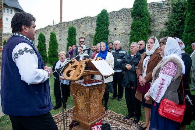 Mitropolitul Moldovei, la Mănăstirea Hadâmbu: „Nașterea și creșterea de prunci este cariera cea mai aleasă, cea mai înaltă”