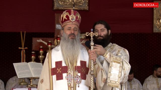 (Video) „Suntem chemați să ne așezăm la picioarele Sfintei Cruci” - IPS Teofan