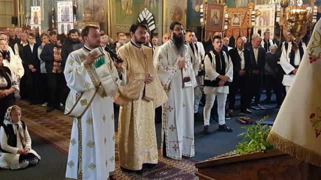IPS Arhiepiscop Pimen, la Straja: „Să nu ne împuținăm sufletește atunci când suntem în necazuri și în suferințe”