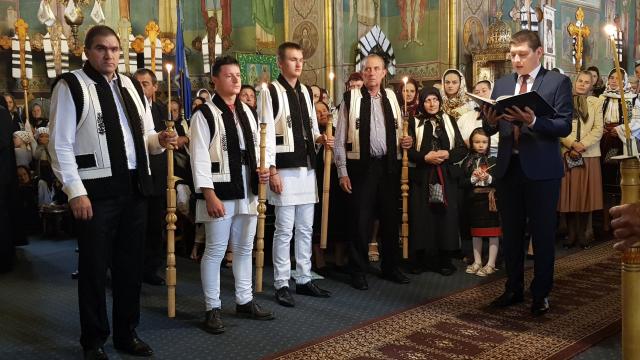 IPS Arhiepiscop Pimen, la Straja: „Să nu ne împuținăm sufletește atunci când suntem în necazuri și în suferințe”