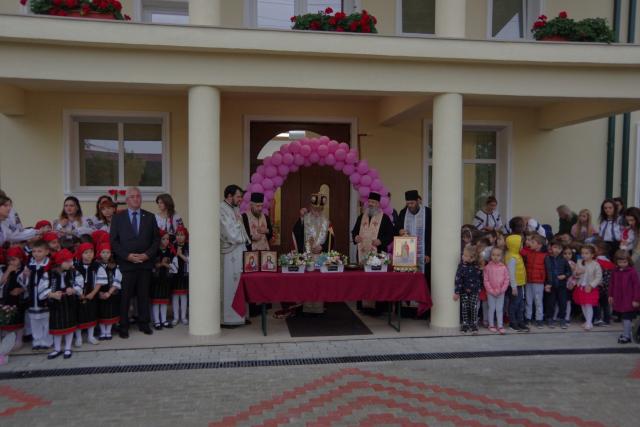 Sfinţirea noului sediu al Şcolii Primare „Sfântul Ioan cel Nou de la Suceava”