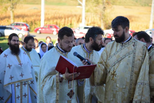 (Foto) Biserică închinată Sfântului Ierarh Mucenic Teodosie de la Brazi, sfințită astăzi la Lețcani