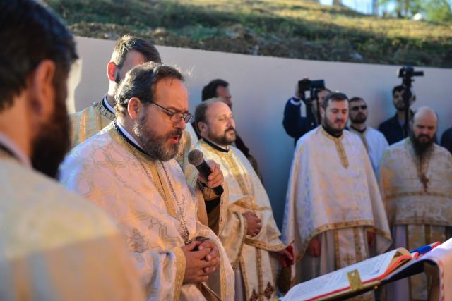 (Foto) Biserică închinată Sfântului Ierarh Mucenic Teodosie de la Brazi, sfințită astăzi la Lețcani