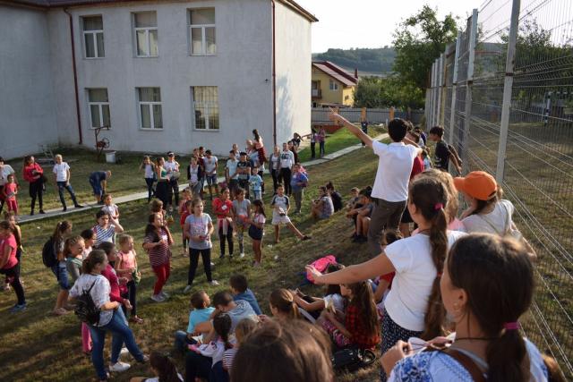 Peste 120 de copii în Tabăra „Copilărie și credință” din Tăcuta – PS Ignatie: „Prioritatea Bisericii este investiția spirituală în copilași și în tineri”