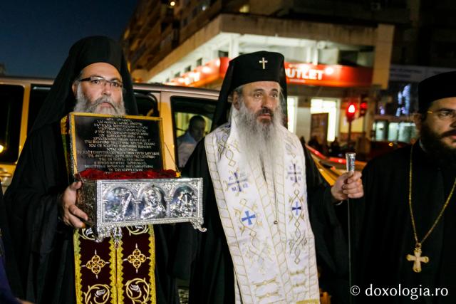 Moaștele Sfintei Mari Mucenițe Ecaterina au ajuns la Iași: „Avem nevoie ca de aer și ca de lumină de prezența Sfinților în viața noastră”