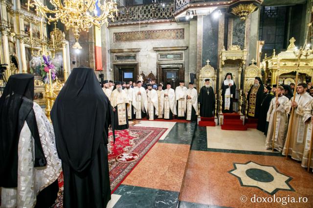 Moaștele Sfintei Mari Mucenițe Ecaterina au ajuns la Iași: „Avem nevoie ca de aer și ca de lumină de prezența Sfinților în viața noastră”