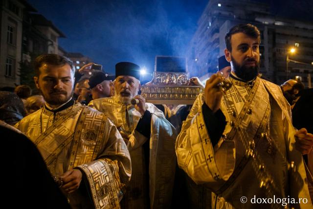Moaștele Sfintei Mari Mucenițe Ecaterina au ajuns la Iași: „Avem nevoie ca de aer și ca de lumină de prezența Sfinților în viața noastră”