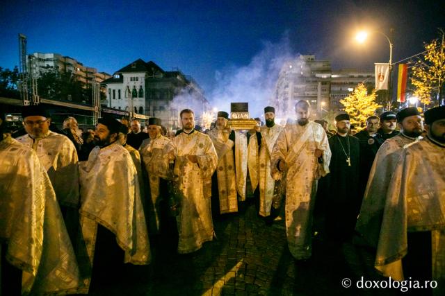 Moaștele Sfintei Mari Mucenițe Ecaterina au ajuns la Iași: „Avem nevoie ca de aer și ca de lumină de prezența Sfinților în viața noastră”