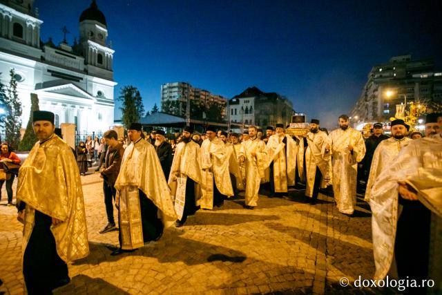 Moaștele Sfintei Mari Mucenițe Ecaterina au ajuns la Iași: „Avem nevoie ca de aer și ca de lumină de prezența Sfinților în viața noastră”