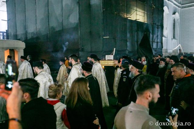 Moaștele Sfintei Mari Mucenițe Ecaterina au ajuns la Iași: „Avem nevoie ca de aer și ca de lumină de prezența Sfinților în viața noastră”