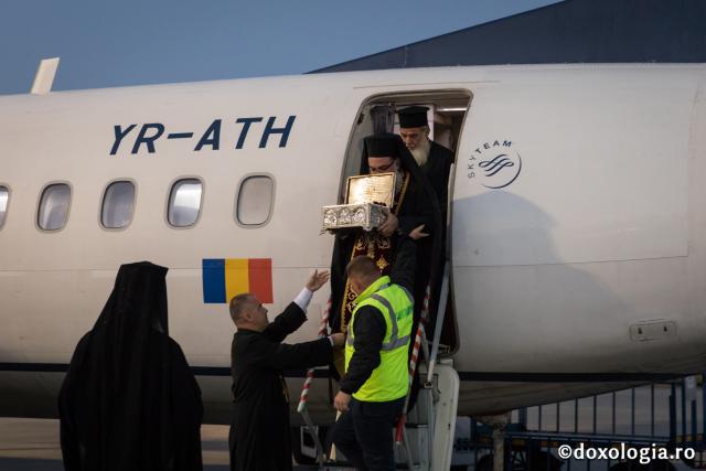 Moaștele Sfintei Mari Mucenițe Ecaterina au ajuns la Iași: „Avem nevoie ca de aer și ca de lumină de prezența Sfinților în viața noastră”
