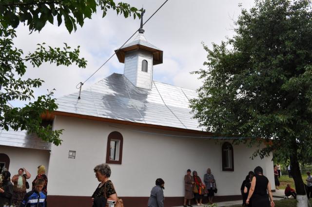 Biserica satului Rotăria, resfinţită după 60 de ani