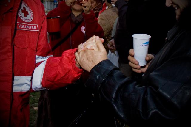 Hramul Catedralei Patriarhale: 80 voluntari ai Crucii Roșii vor veni în sprijinul pelerinilor