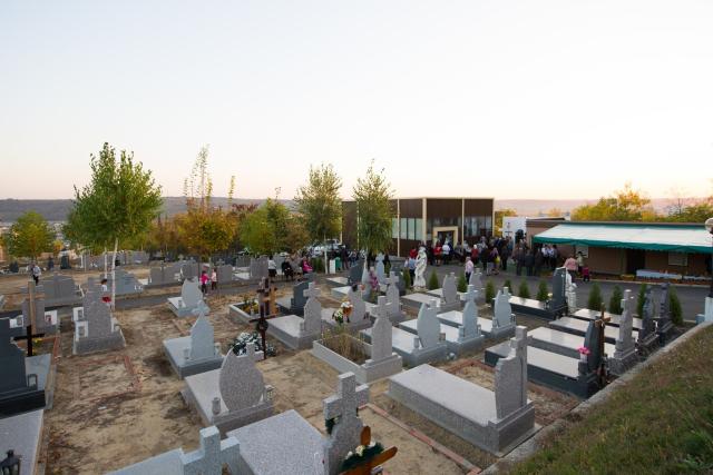 Hram la Parohia „Sfântul Apostol şi Evanghelist Luca” din Iași: „Slujbele pe care le săvârşim sunt legături între inimile noastre şi punţi către Dumnezeu”