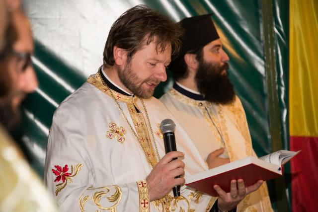 Hram la Parohia „Sfântul Apostol şi Evanghelist Luca” din Iași: „Slujbele pe care le săvârşim sunt legături între inimile noastre şi punţi către Dumnezeu”