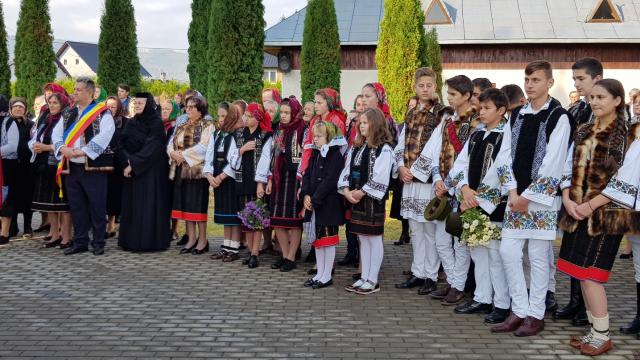 Popas aniversar în Parohia „Pogorârea Sfântului Duh” din Vicovu de Jos