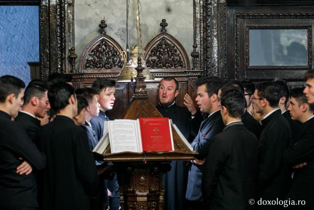 În ajun de hram, Sfânta Liturghie arhierească – PS Damaschin Dorneanul a slujit la Catedrala Mitropolitană