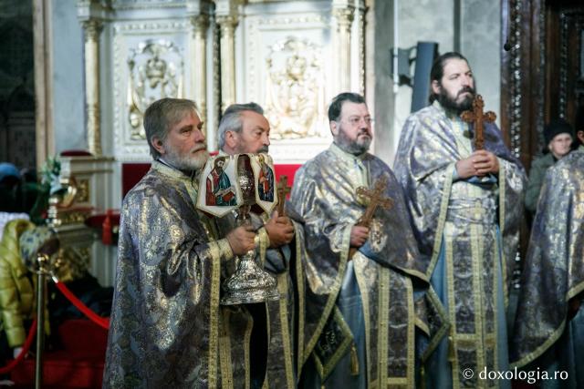 În ajun de hram, Sfânta Liturghie arhierească – PS Damaschin Dorneanul a slujit la Catedrala Mitropolitană