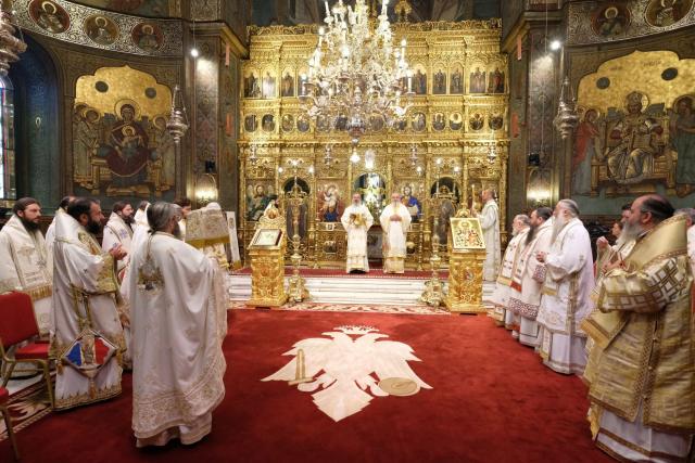 Mai mulți ierarhi s-au rugat împreună cu Patriarhul României la 11 ani de la întronizarea sa