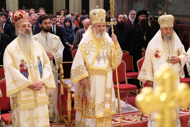 Mai mulți ierarhi s-au rugat împreună cu Patriarhul României la 11 ani de la întronizarea sa