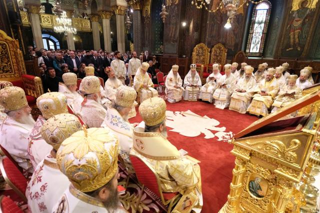 Mai mulți ierarhi s-au rugat împreună cu Patriarhul României la 11 ani de la întronizarea sa