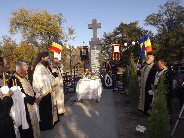 Monument dedicat eroilor în Parohia „Sfânta Parascheva” Blăgești