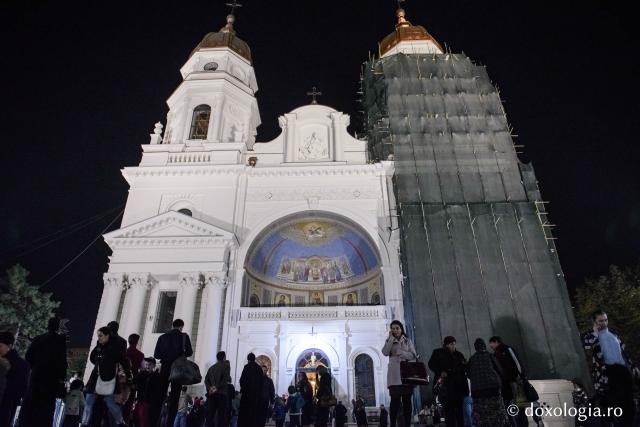 (Foto) Priveghere închinată Sfântului Apostol Andrei, la Catedrala Mitropolitană din Iași