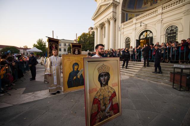 Hramul Sfintei Parascheva: 23.000 de pelerini au străbătut „Calea Sfinților” la Iași