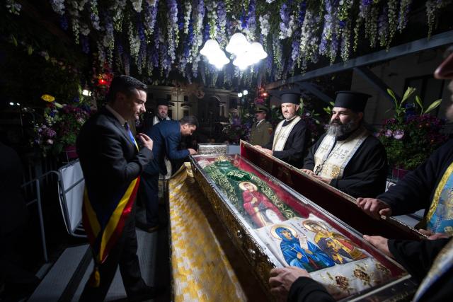 Hramul Sfintei Parascheva: 23.000 de pelerini au străbătut „Calea Sfinților” la Iași