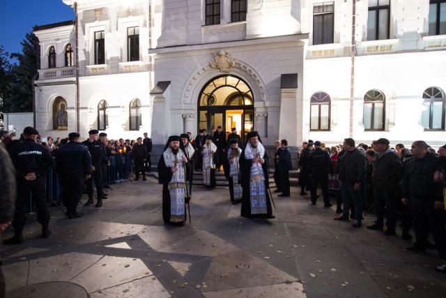 Hramul Sfintei Parascheva: 23.000 de pelerini au străbătut „Calea Sfinților” la Iași