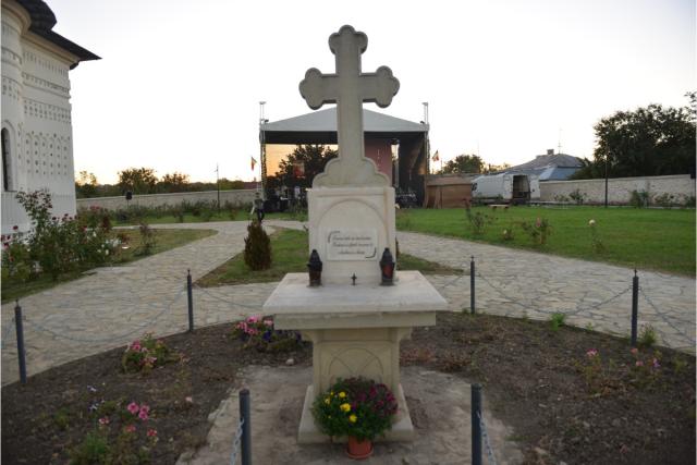 Resfințire de biserică la Aroneanu - Iași: „Raportându-ne la cele cuprinse în cuvântul Domnului din Scriptură, nu ne vom rătăci niciodată”