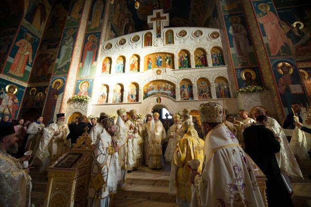 Sărbătoare istorică în Campusul universitar Tudor Vladimirescu: Biserica „Sfântul Mucenic Iulian din Tars” a fost sfințită