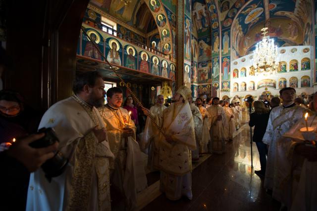 Sărbătoare istorică în Campusul universitar Tudor Vladimirescu: Biserica „Sfântul Mucenic Iulian din Tars” a fost sfințită