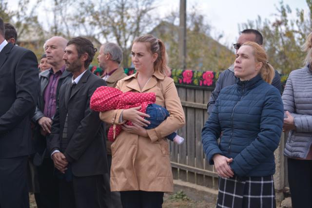 Sfințire de casă parohială în Parohia „Sfinții Mucenici Adrian și Natalia” - Mănăstireni