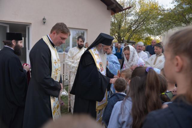 Sfințire de casă parohială în Parohia „Sfinții Mucenici Adrian și Natalia” - Mănăstireni
