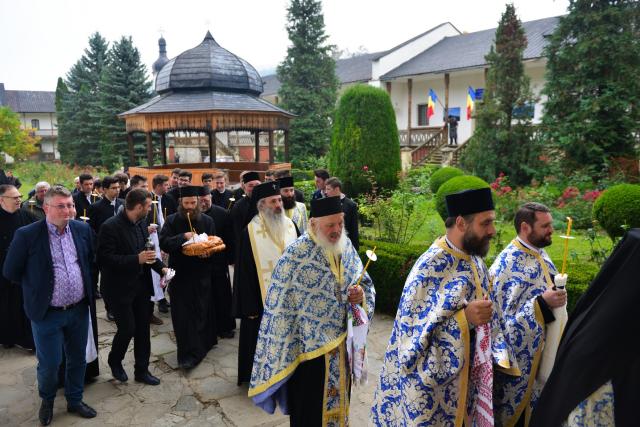 Lansare de carte și moment comemorativ, la împlinirea a 30 de ani de la trecerea la Domnul a părintelui arhimandrit Irineu Ilie
