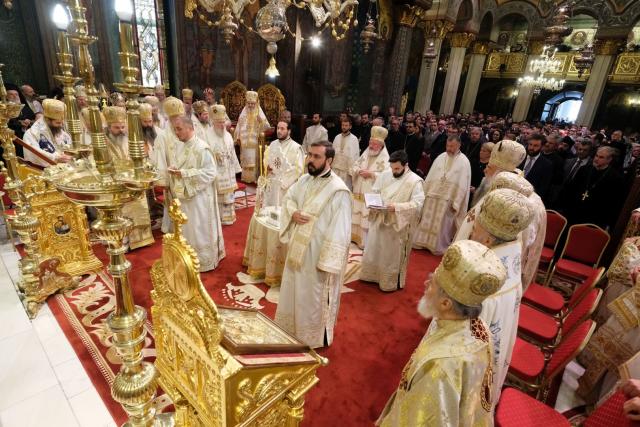 Mai mulți ierarhi s-au rugat împreună cu Patriarhul României la 11 ani de la întronizarea sa