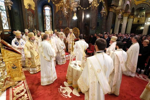 Mai mulți ierarhi s-au rugat împreună cu Patriarhul României la 11 ani de la întronizarea sa