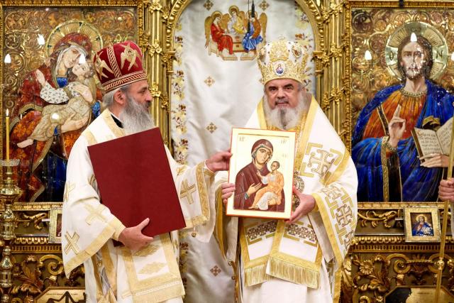 Mai mulți ierarhi s-au rugat împreună cu Patriarhul României la 11 ani de la întronizarea sa