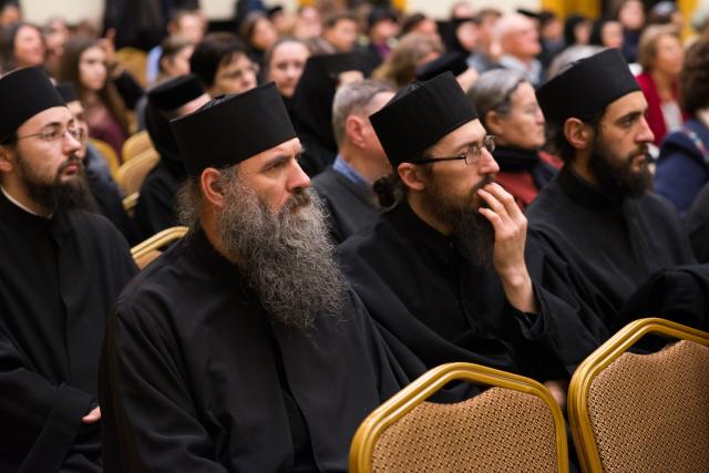 A debutat Colocviul internaţional „Întâlnirea cu Duhovnicul - Părintele Sofian Boghiu”