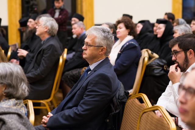 A debutat Colocviul internaţional „Întâlnirea cu Duhovnicul - Părintele Sofian Boghiu”