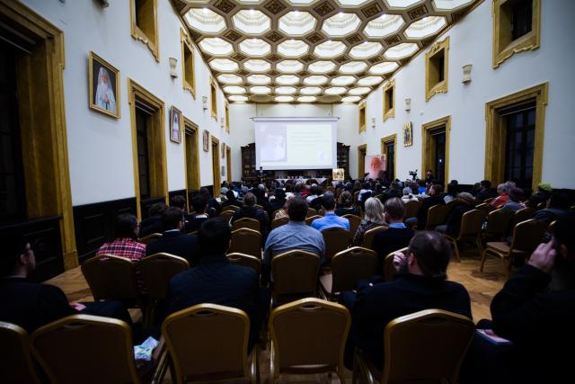 A debutat Colocviul internaţional „Întâlnirea cu Duhovnicul - Părintele Sofian Boghiu”