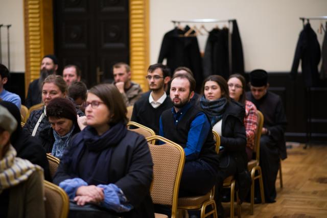 A debutat Colocviul internaţional „Întâlnirea cu Duhovnicul - Părintele Sofian Boghiu”