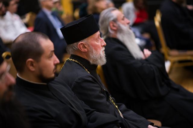 A debutat Colocviul internaţional „Întâlnirea cu Duhovnicul - Părintele Sofian Boghiu”