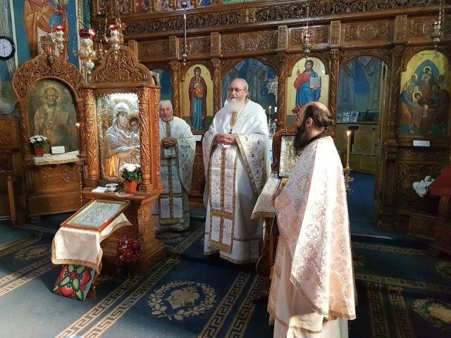 Aniversare în comunitatea Bisericii din Târgu Neamț: părintele prof. Mihai Vizitiu a împlinit 80 de ani