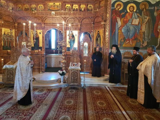 Aniversare în comunitatea Bisericii din Târgu Neamț: părintele prof. Mihai Vizitiu a împlinit 80 de ani