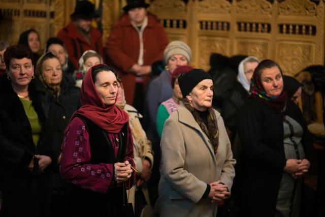 IPS Părinte Mitropolit Teofan, prezent la hramul „Altarului din Poiana liniștii”