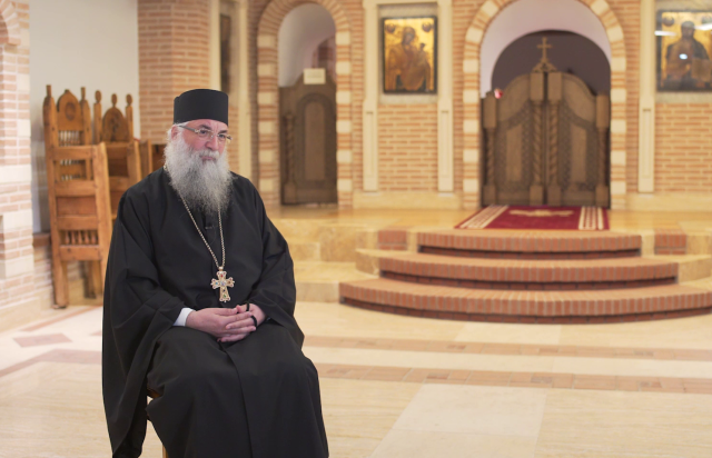 (Video) „În sufletul românului s-au întâlnit permanent iubirea de Dumnezeu cu iubirea de patrie” - interviu cu Arhim. Melchisedec Velnic, despre Marea Unire de la 1918